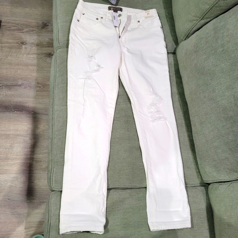 J.Crew Point Sur High Rise Boyfriend Jean Destructed White Denim Size 26 J2636